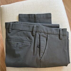 NWOT Men's Dockers Ultimate Chino 36x30 Slim Fit with Security Pocket